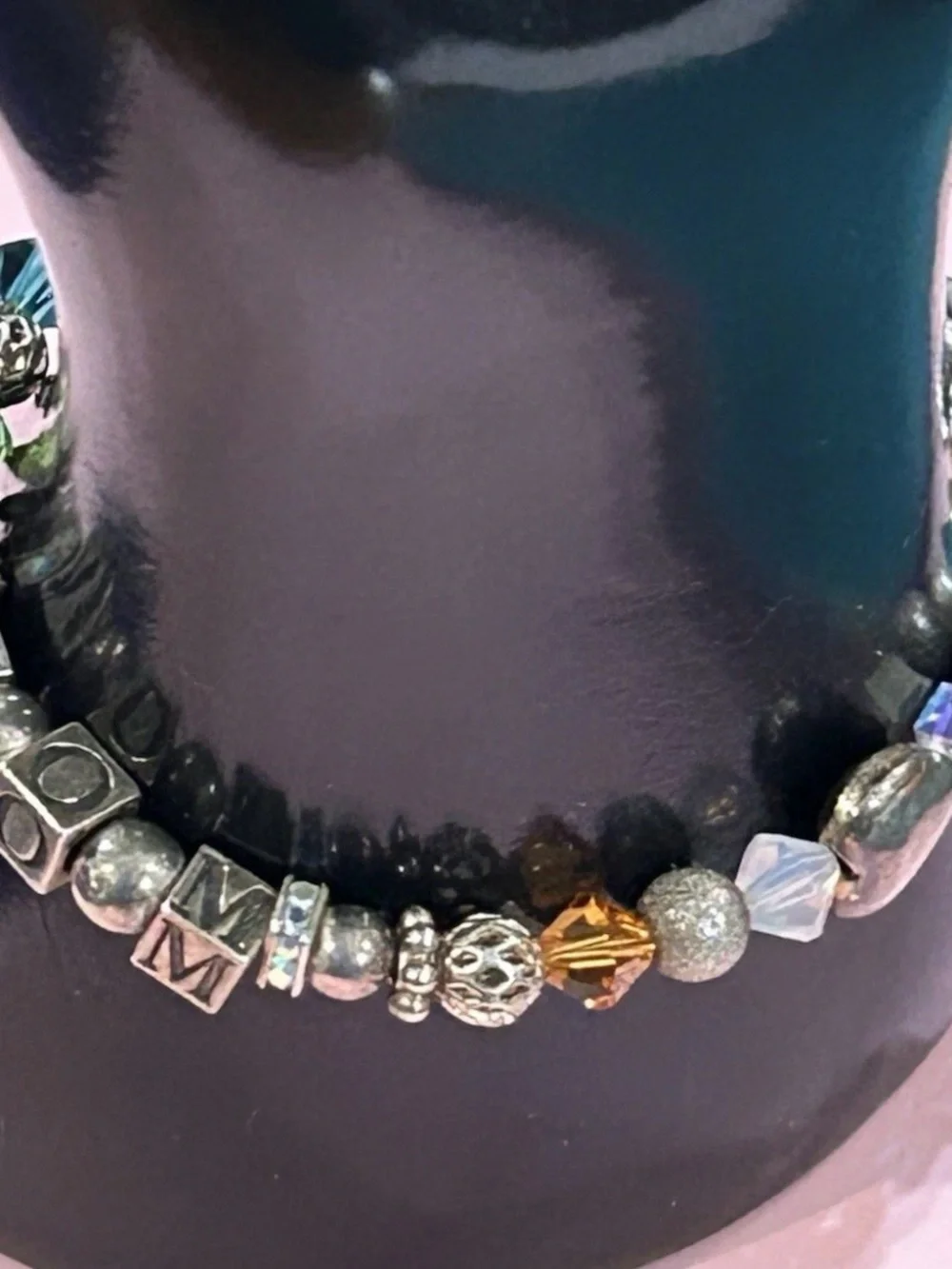 Personalized Silver-Tone “Mom”Charm Bracelet with Multicolored Crystal Beads